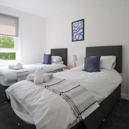 The Cove Apartment Гурок Екстериор снимка